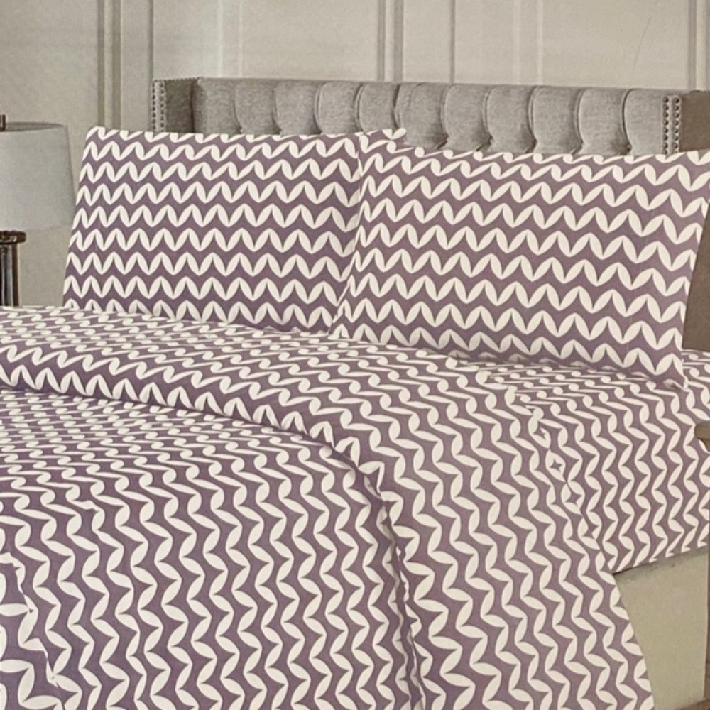 ⭐️SEE NEW LISTING⭐️King 4pc Lavender Wave Bedsheets - Picture 1 of 5